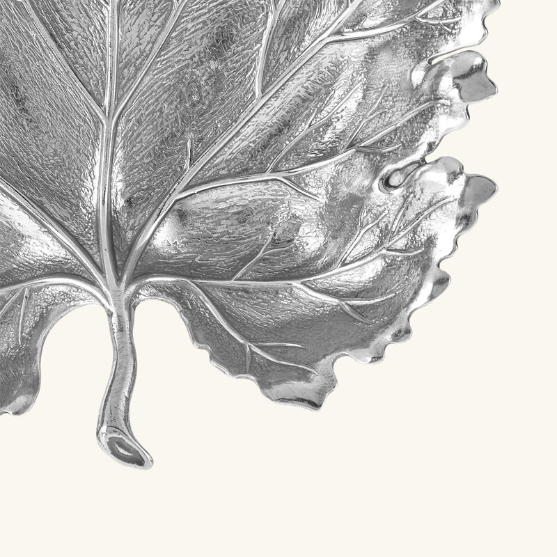 وعاء على شكل ورقة العنب فضي بحجم صغير بوتشيلاتي وعاء على شكل ورقة العنب فضي بحجم صغير