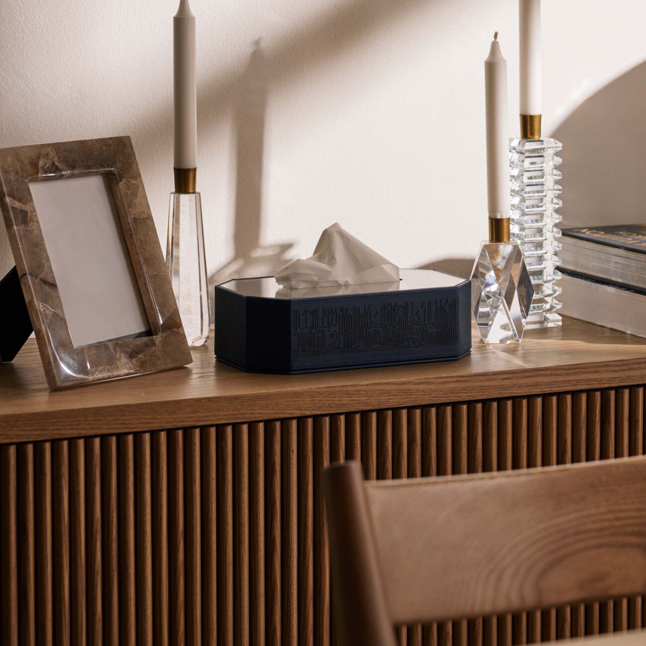 دملاج علبة المناديل حياة باللون الأزرق