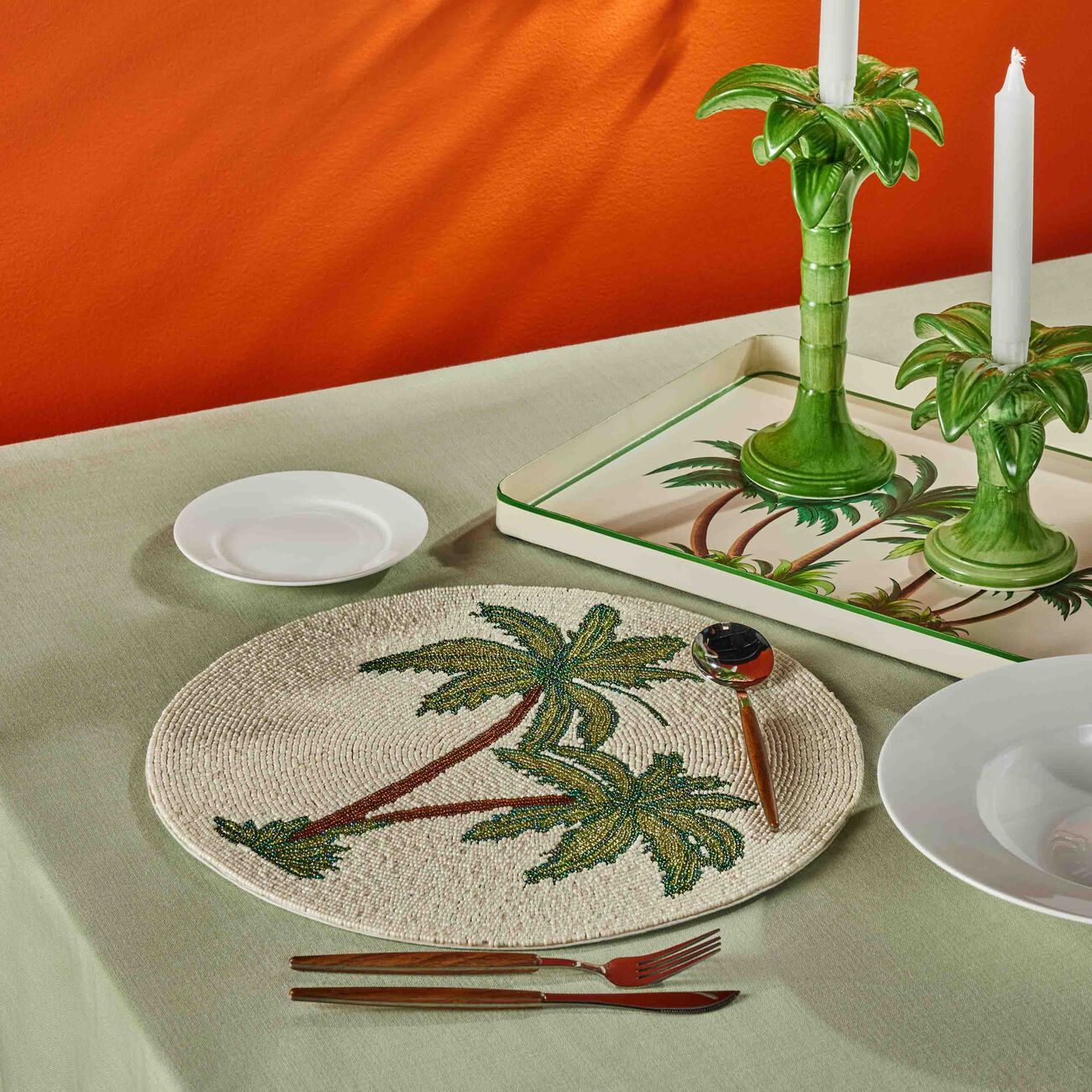 لي أوتومان مفرش مائدة جانغل أبيض مزيّن بخرز