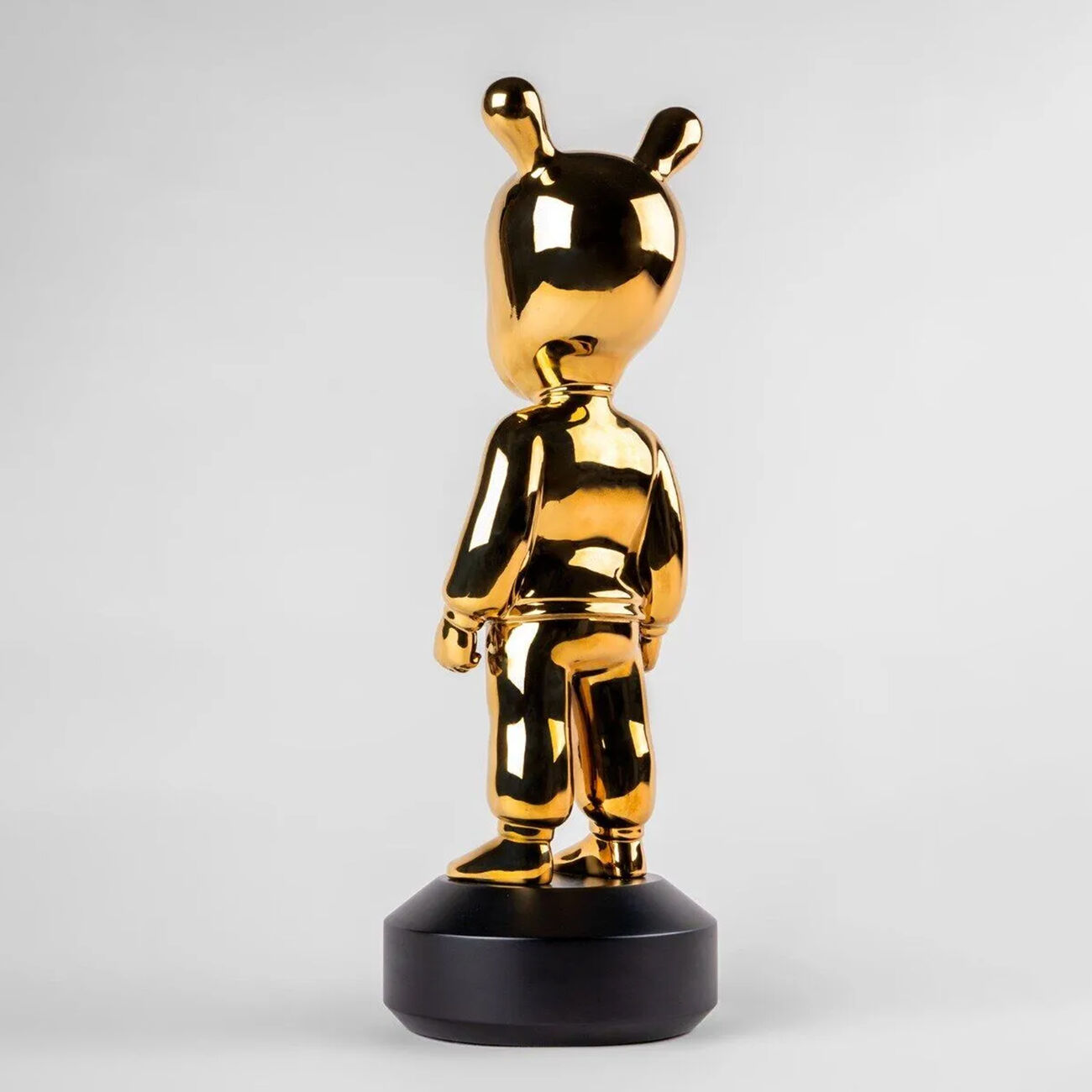 lladro the golden guest figurine   big