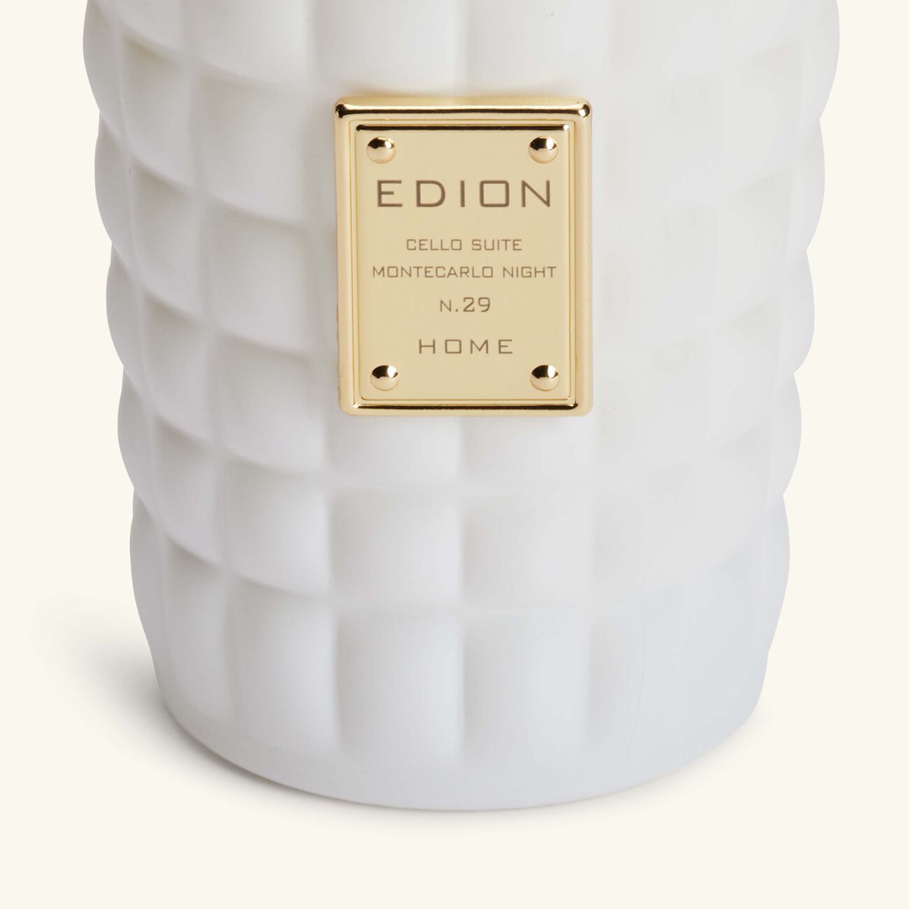 إديون الشمعة العطرية تشيلو سويت نمبر 29 مونتي كارلو نايت نيرو   300 غ