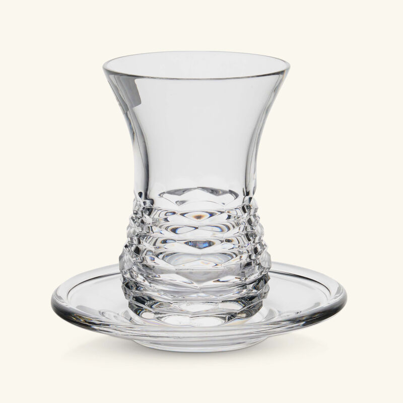 ماريو تشيوني فنجان الشاي سينسوريال أرمودو مع صحنه شفاف