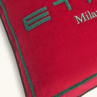 وسادة سبونج المطرزة باللون الأحمر إيترو وسادة سبونج المطرزة باللون الأحمر