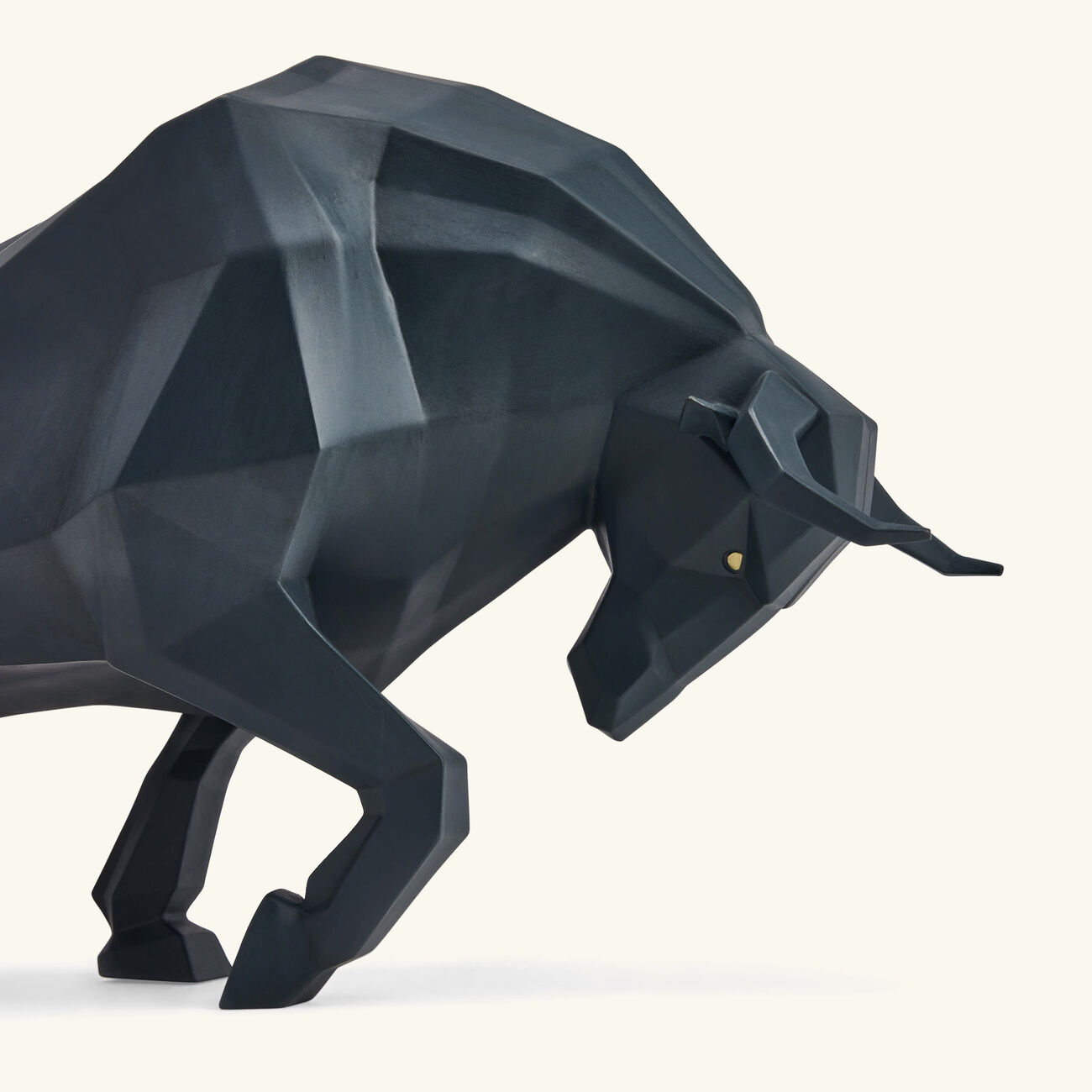 lladro bull sculpture small black