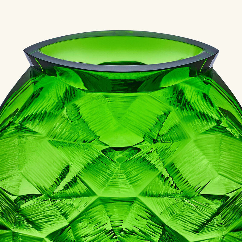 lalique tortue vase medium green