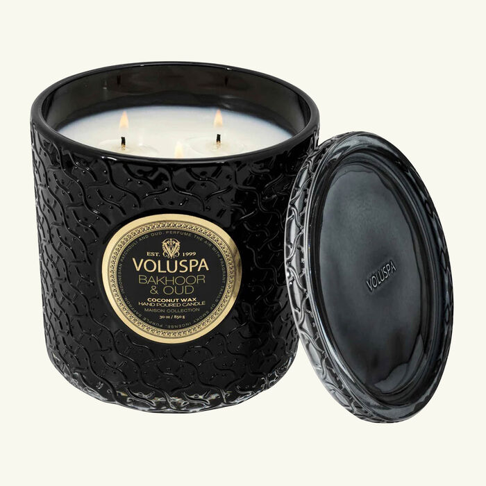 voluspa bahkoor oud candle