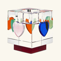 حامل الشموع ليا مزين بقلوب ريفليكشنز كوبنهاغن حامل الشموع ليا مزين بقلوب