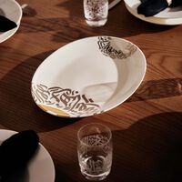 دملاج طبق قمر للضيافة بتصميم بيضاوي أبيض   32 سم