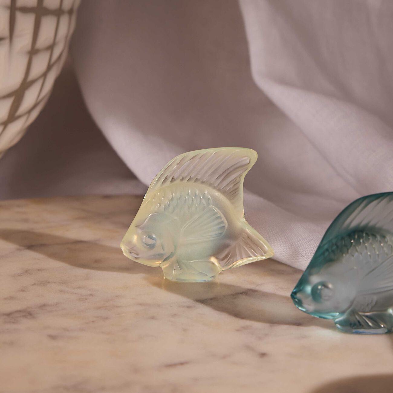 lalique fish figurine mini opalescent