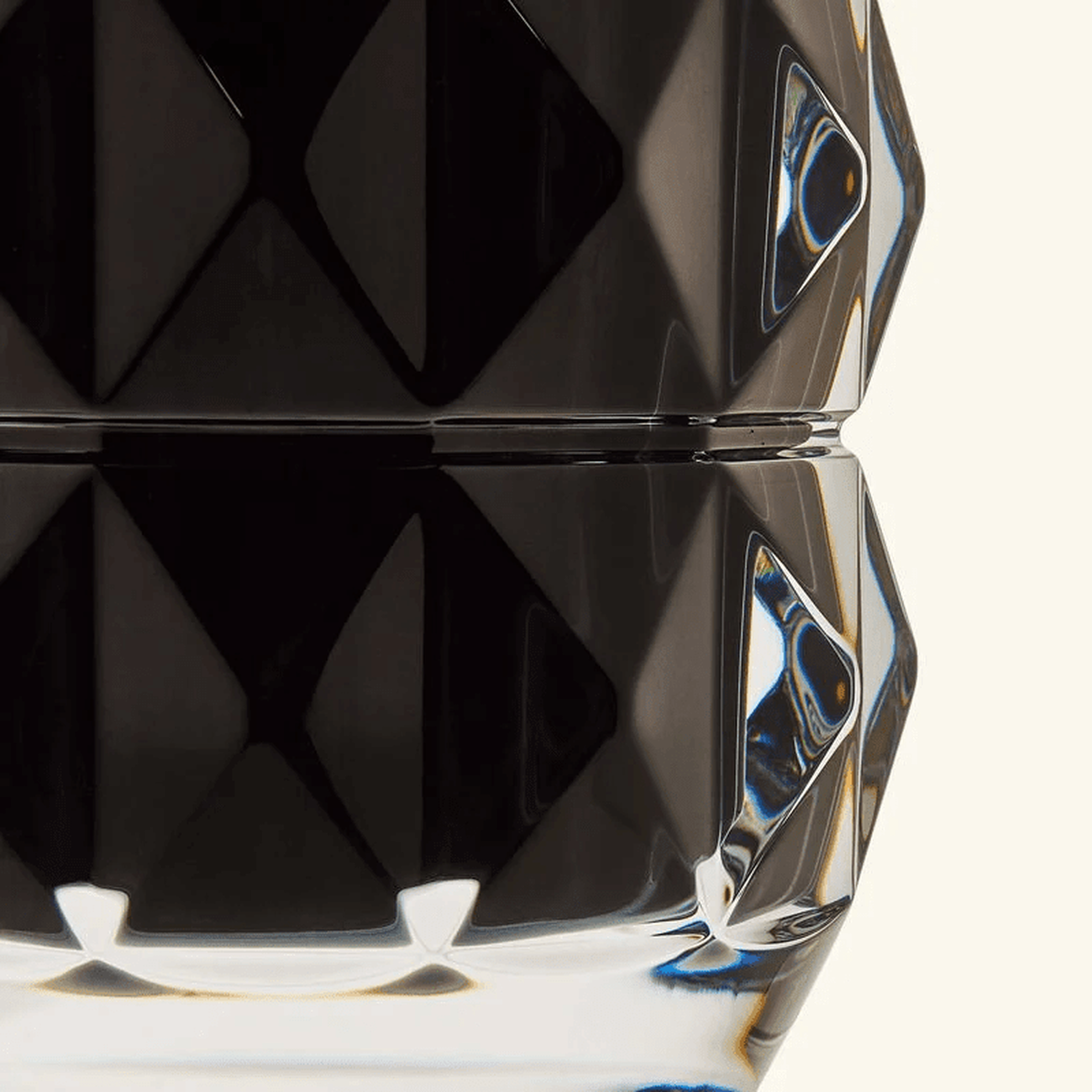 baccarat louxor vase round small black