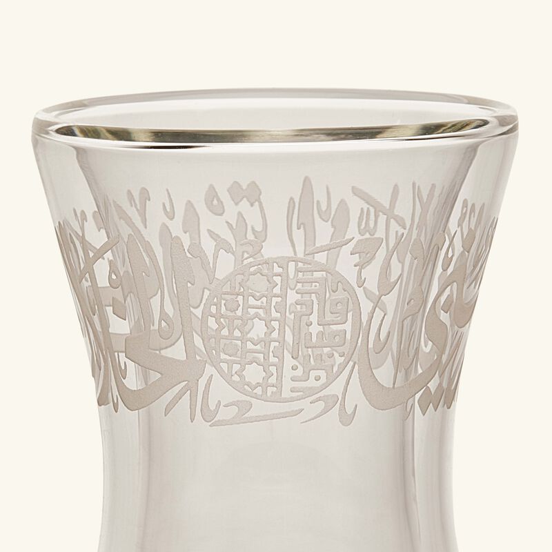 دملاج طقم  ثلث  المؤلف من 6 فناجين للشاي مع صحونها بتصميم شفاف