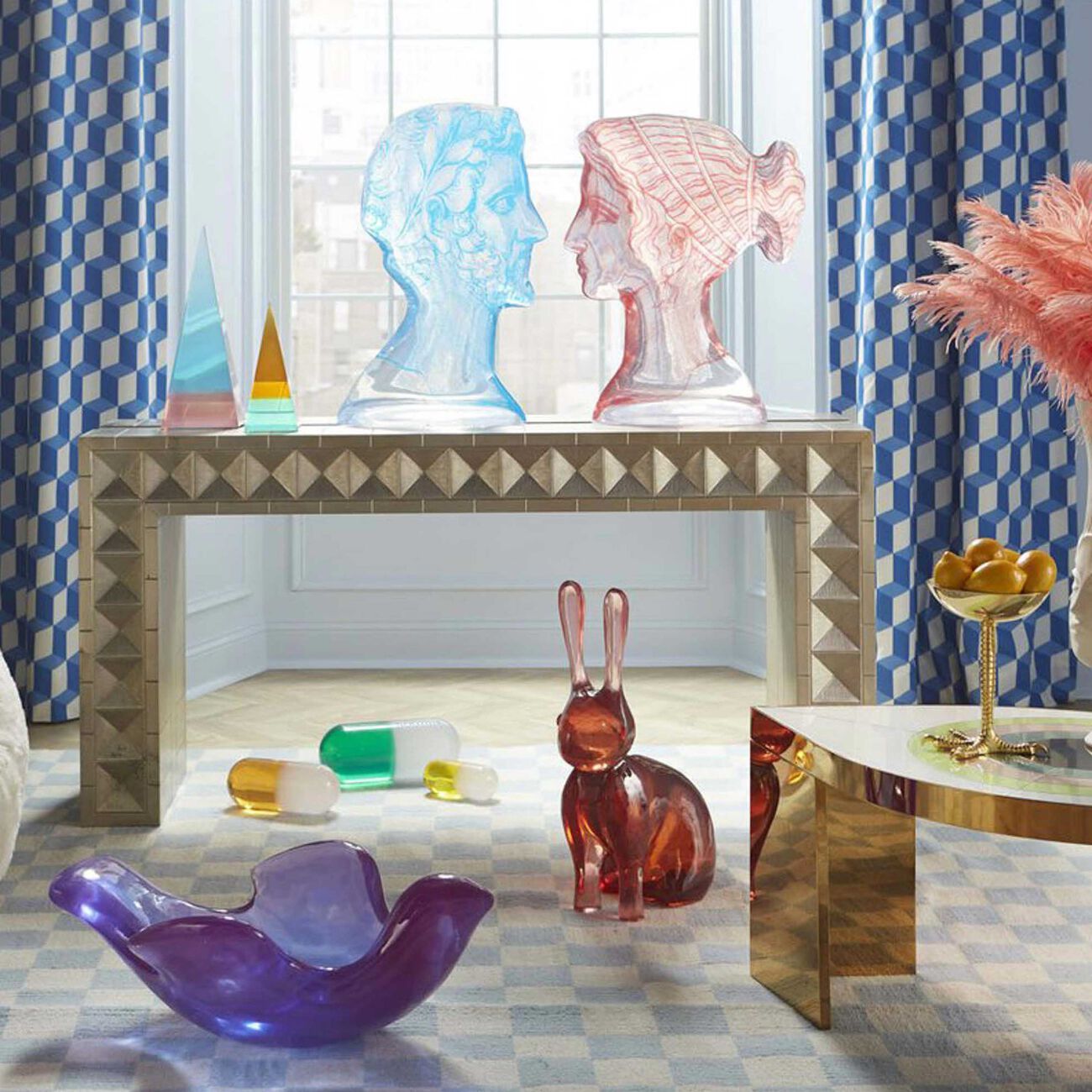 منحوتة جراند تور على شكل تمثال نصفي كبيرة جدًا زرقاء جوناثان أدلر منحوتة جراند تور على شكل تمثال نصفي كبيرة جدًا زرقاء