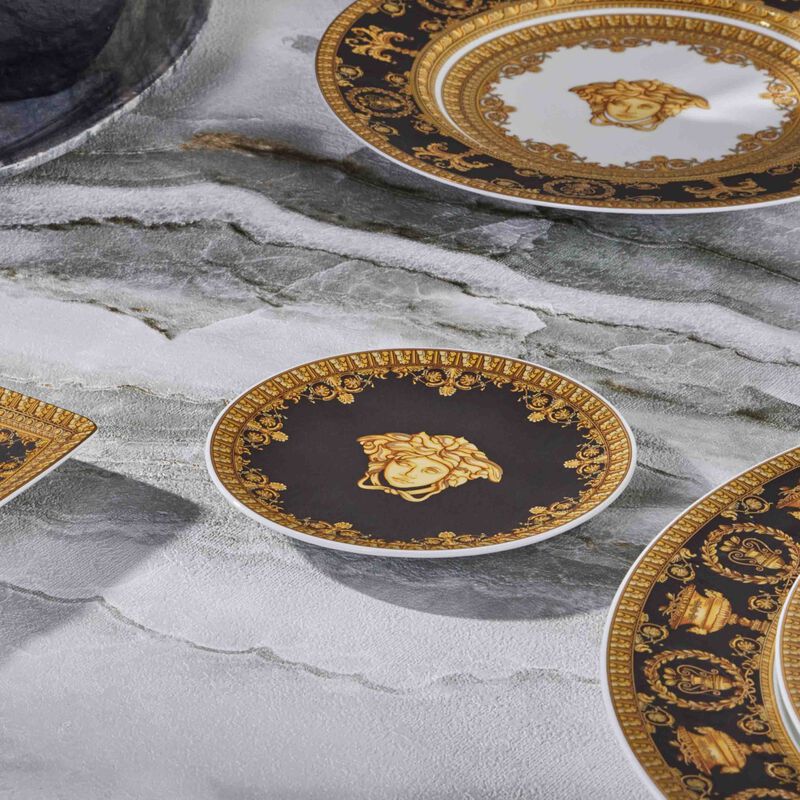 I Love Baroque Plate Round Black 10cm versace i love baroque plate round black 10cm