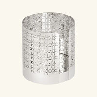 حامل الشموع آيكونك باللون الفضي كريستوفل حامل الشموع آيكونك باللون الفضي