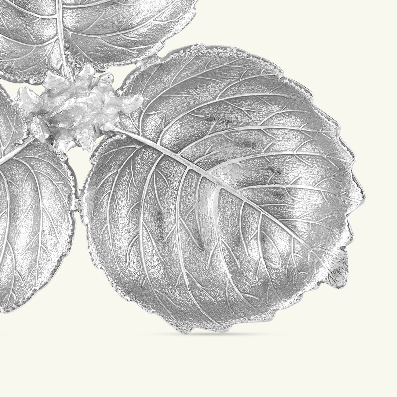 3 Hazel Leaves Mini Centerpiece buccellati 3 hazel leaves mini centerpiece