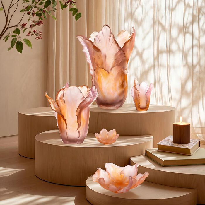 Tulipe Centerpiece Amber Pink Small Limited Edition daum tulipe centerpiece amber pink small limited edition