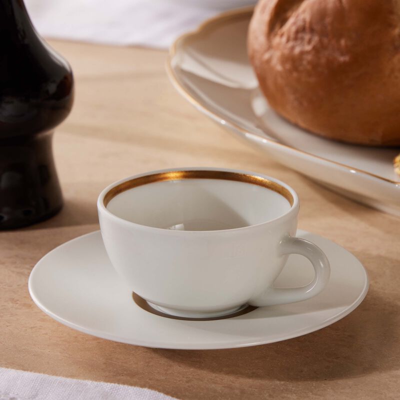 فنجان القهوة كرونوس أور مع صحنه أبيض large