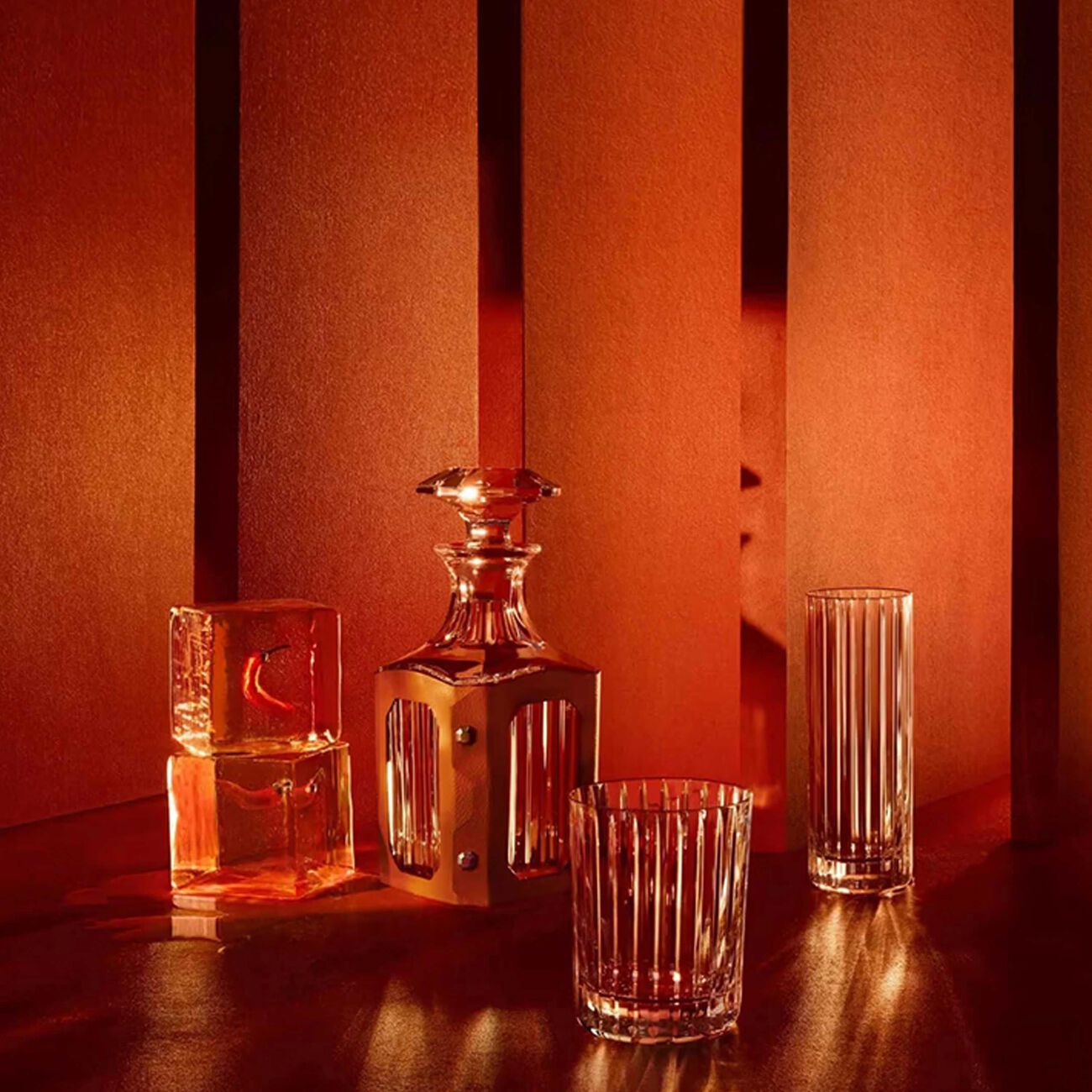 baccarat octogone decanter case brown