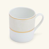 فنجان الشاي سوفاج بلان مع صحنه باللون الذهبي برناردو فنجان الشاي سوفاج بلان مع صحنه باللون الذهبي