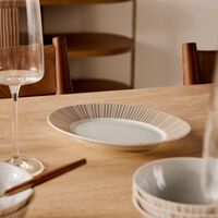 طبق الضيافة سول بيضاوي باللون الذهبي 21 سم برناردو طبق الضيافة سول بيضاوي باللون الذهبي 21 سم