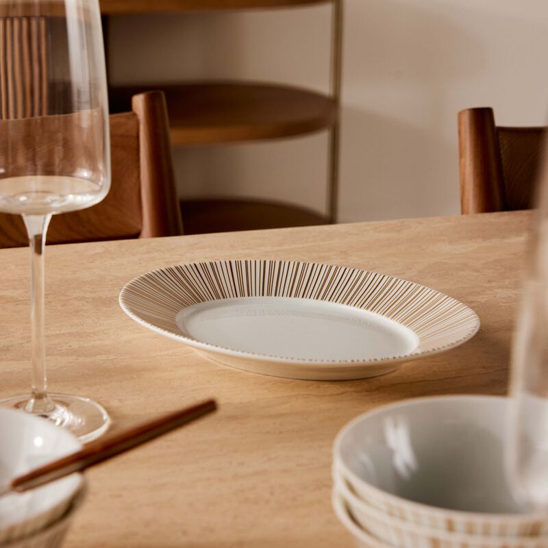 طبق الضيافة سول بيضاوي باللون الذهبي 21 سم برناردو طبق الضيافة سول بيضاوي باللون الذهبي 21 سم