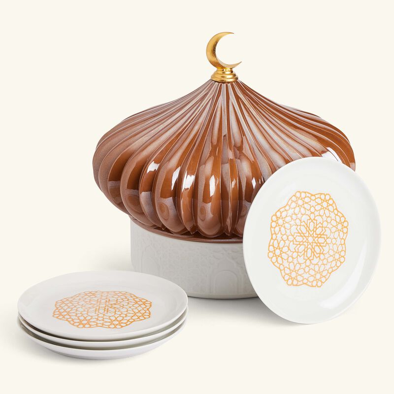 lladro majestic nights box with 4 plates brown