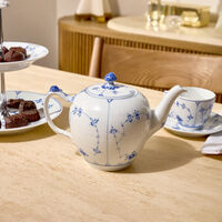 إبريق الشاي بلو فلوتد بلاين أبيض رويال كوبنهاغن إبريق الشاي بلو فلوتد بلاين أبيض