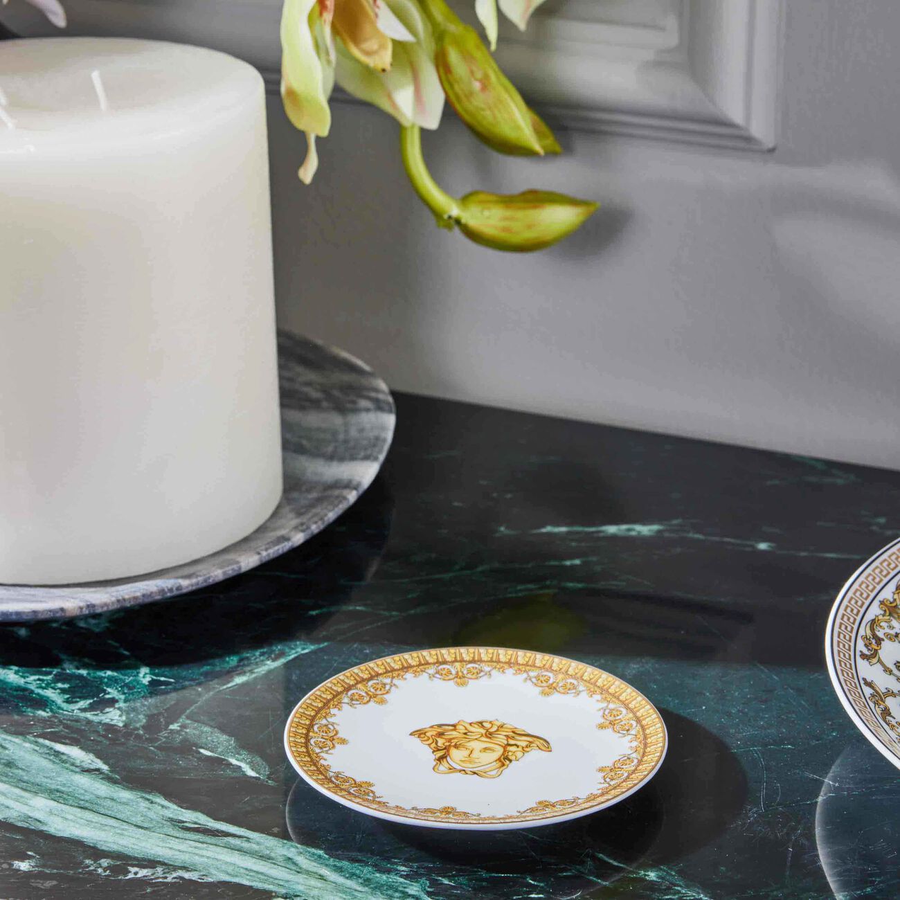 فيرساتشي طبق آي لاف باروك دائري أبيض 10 سم