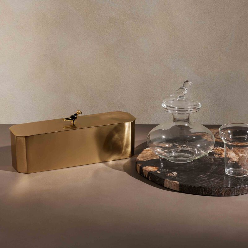 صندوق شاي توتا باللون الذهبي إيرا أودايبور صندوق شاي توتا باللون الذهبي