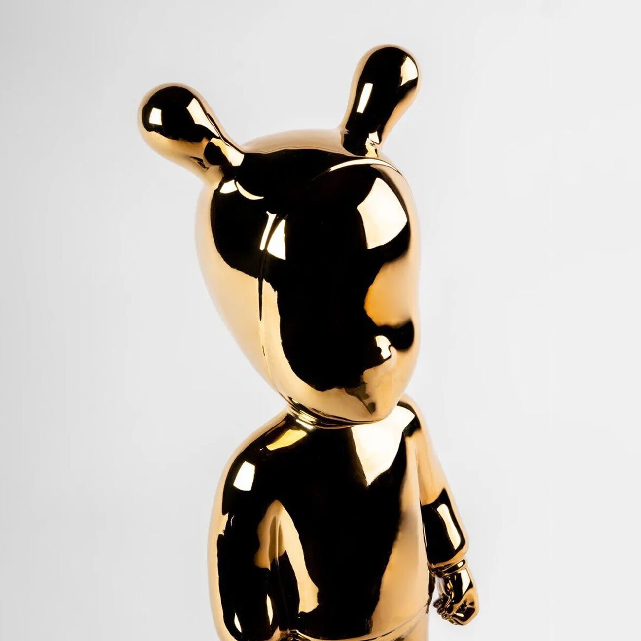 lladro the golden guest figurine   big