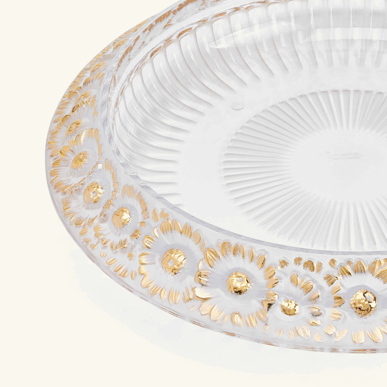lalique odyssee marguerites centerpiece clear