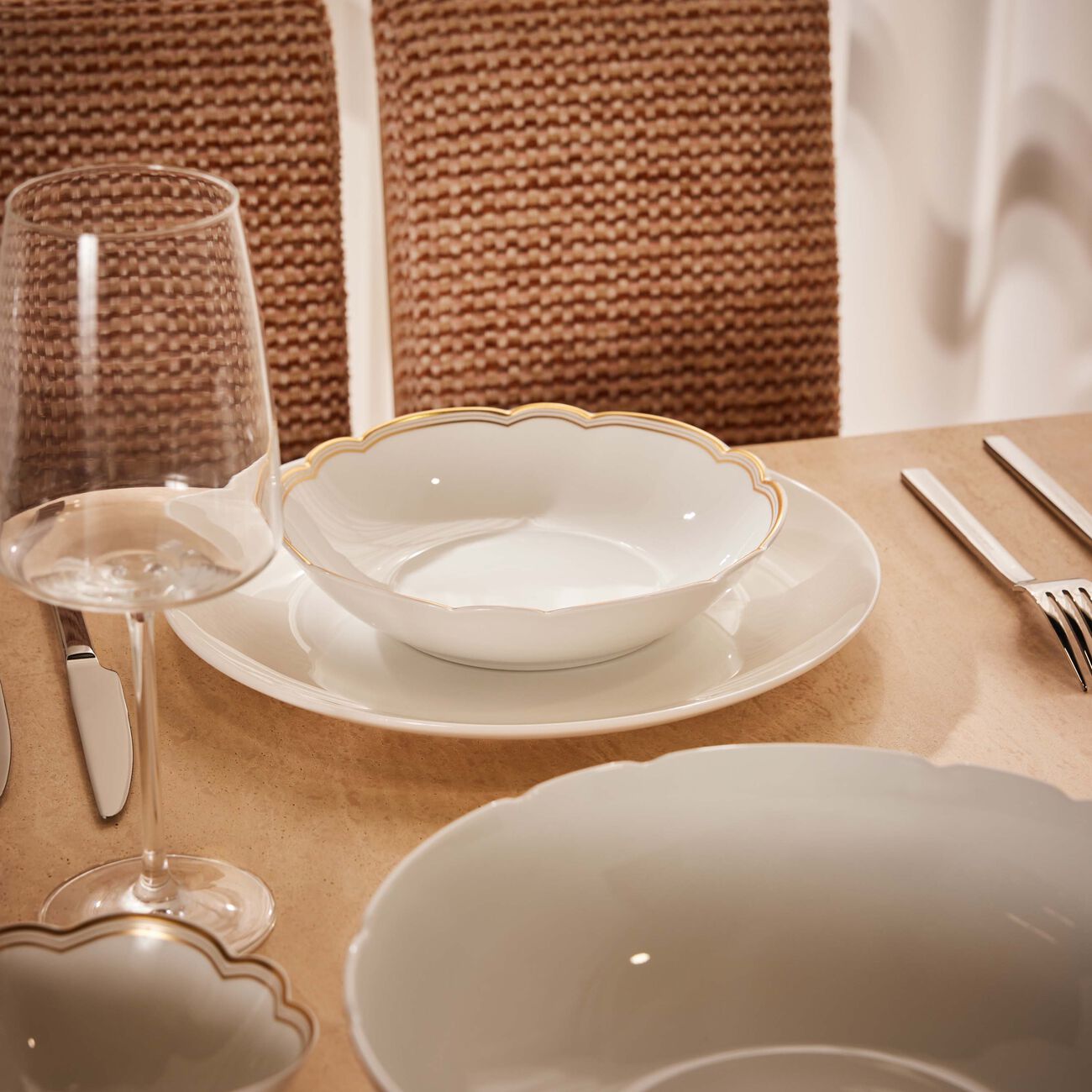 bernardaud pompadour soup plate round gold 19cm