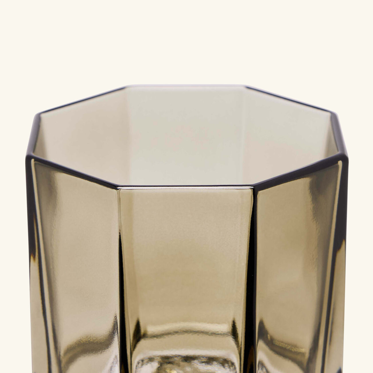 فيرساتشي طقم ميدوزا لوميير هيز مؤلف من كأسين للشرب باللون الأسود