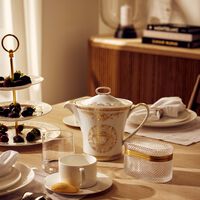 فيرساتشي إبريق الشاي ميدوزا جالا أبيض