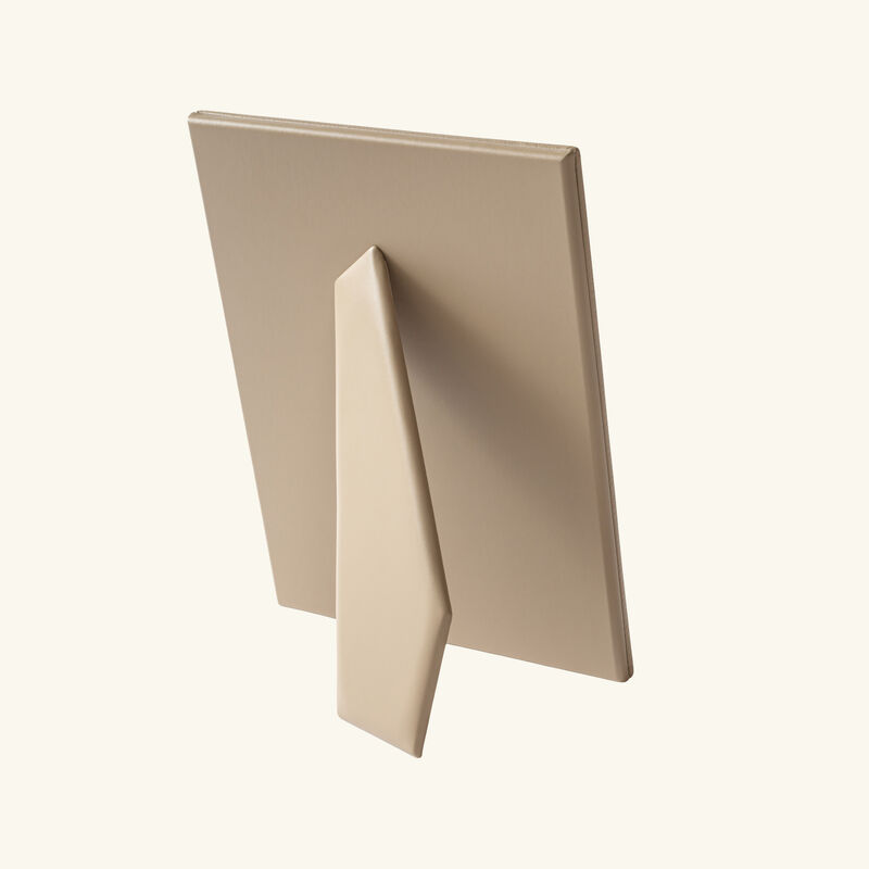 Elie Saab Monogram Frame Mouton Beige 27x21cm giobagnara elie saab monogram frame mouton beige 27x21cm