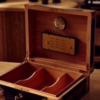 elie bleu flora de alba cigar humidor black