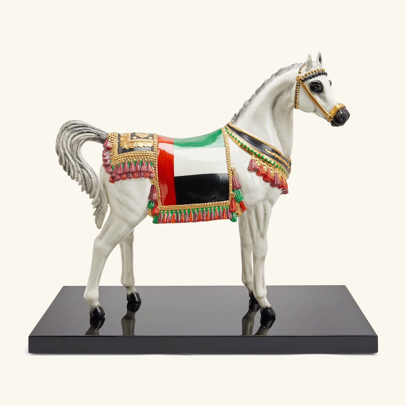 villari al rammah uae flag arabic horse sculpture white