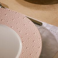 bernardaud ecume charger plate round pink 29cm