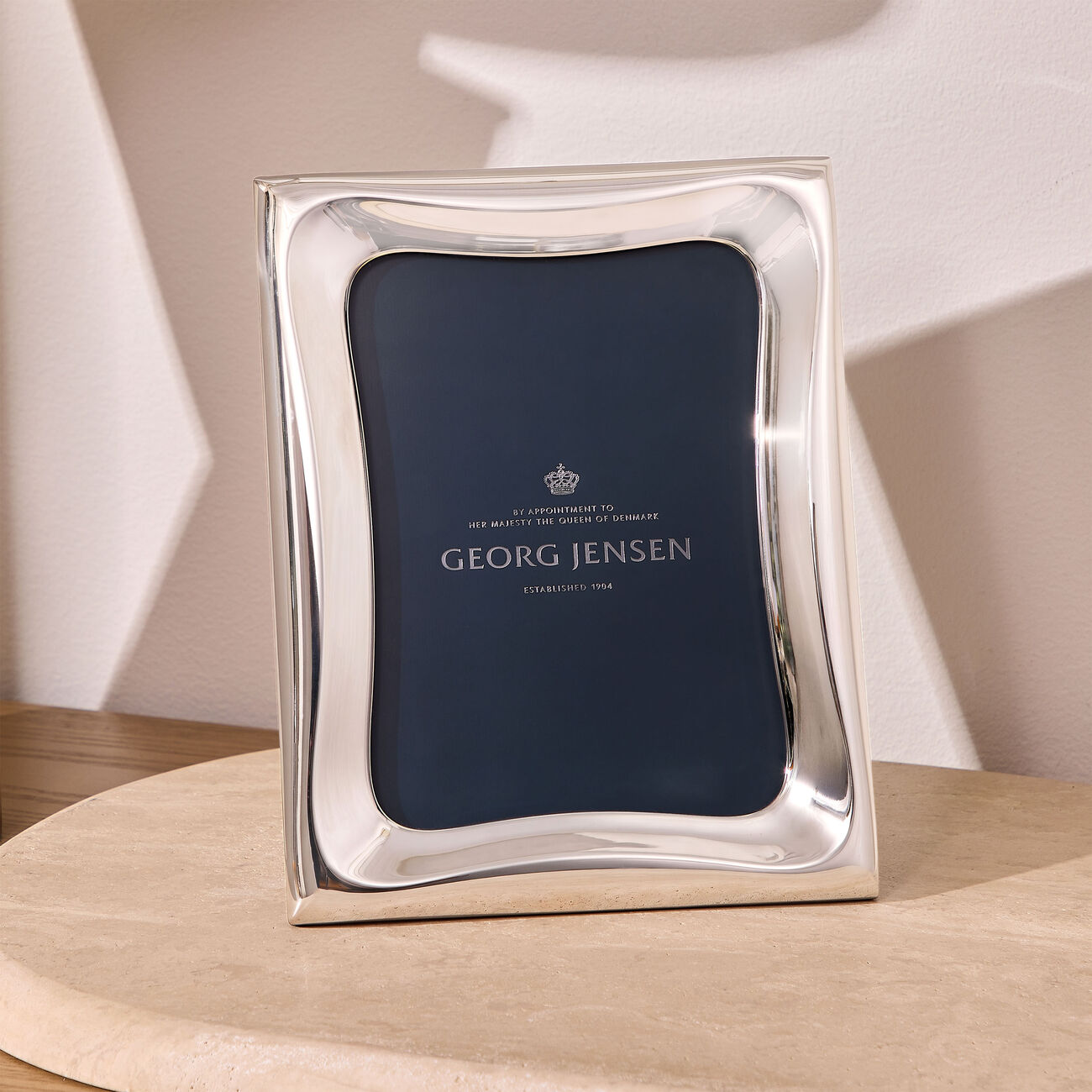 إطار الصور كوبرا فضي متوسط جورج جنسن إطار الصور كوبرا فضي متوسط