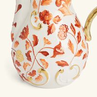 فيلاري دلة تاورمينا باللون الأحمر