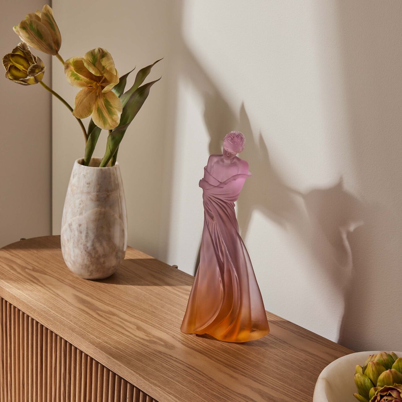 daum hiver en soi sculpture extra large pink