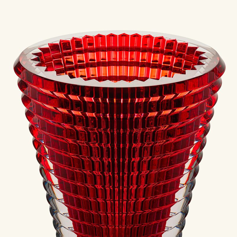baccarat eye vase round large red
