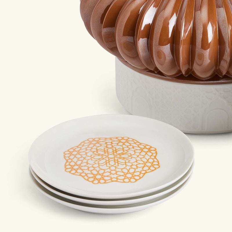 lladro majestic nights box with 4 plates brown