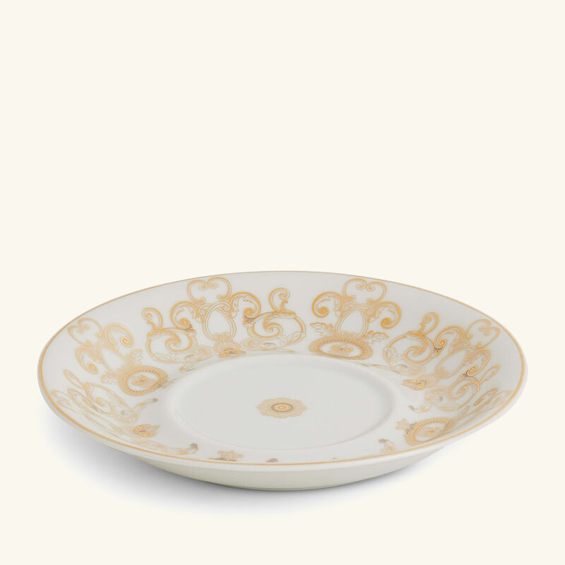 فنجان الشاي ميدوزا جالا جولد مع صحنه أبيض فيرساتشي فنجان الشاي ميدوزا جالا جولد مع صحنه أبيض