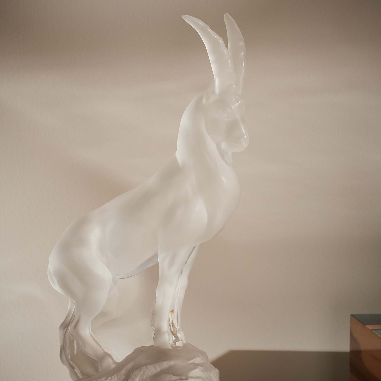 lalique terramineral ibex figurine medium clear
