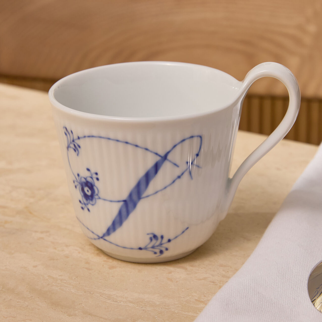 royal copenhagen alphabet collection l mug