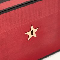 صندوق حفظ السيجار تشي باللون الأحمر إيلي بلو صندوق حفظ السيجار تشي باللون الأحمر