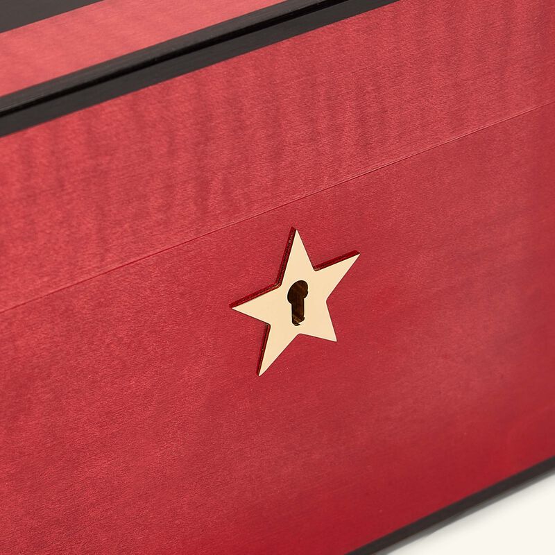 صندوق حفظ السيجار تشي باللون الأحمر إيلي بلو صندوق حفظ السيجار تشي باللون الأحمر