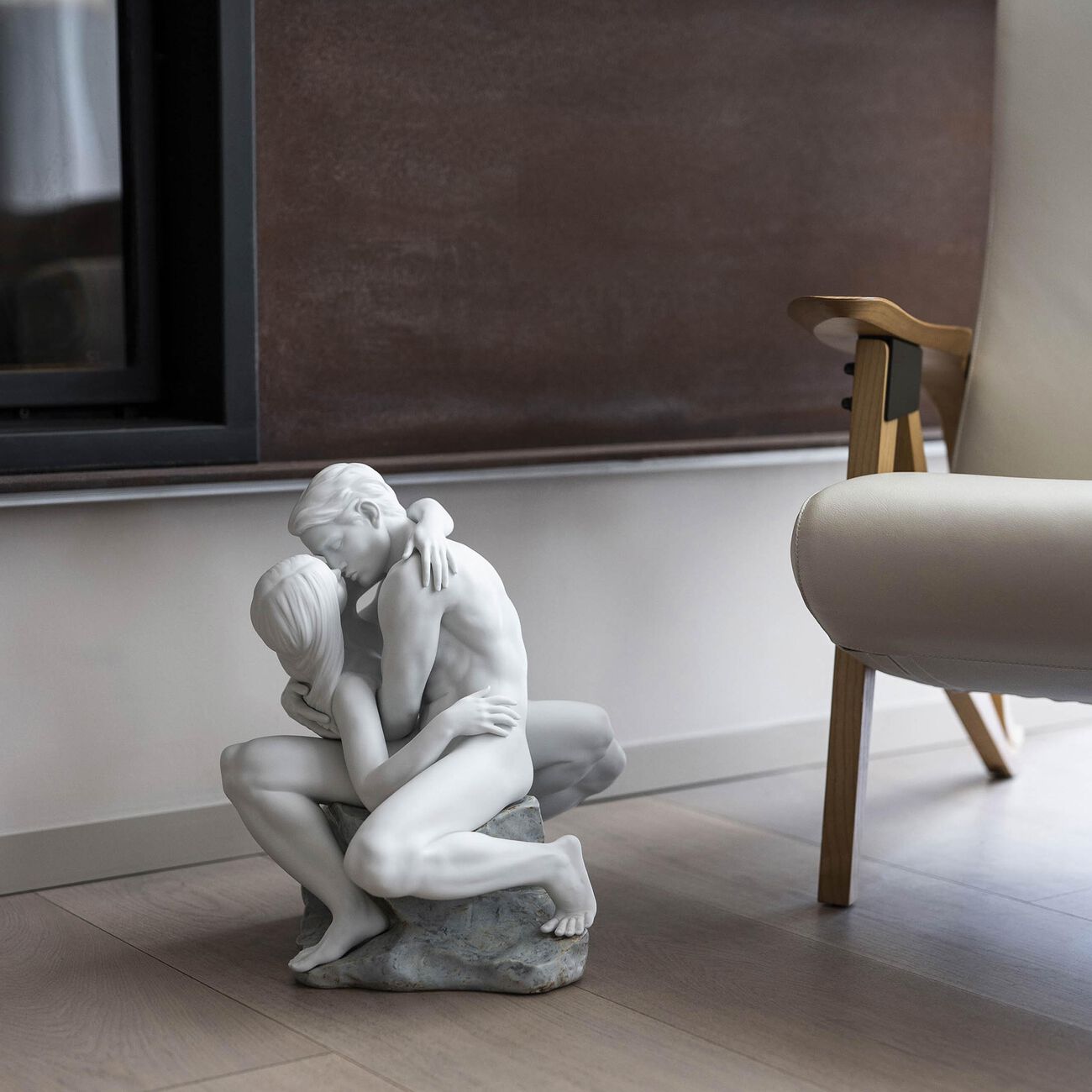 lladro passionate kiss sculpture large white