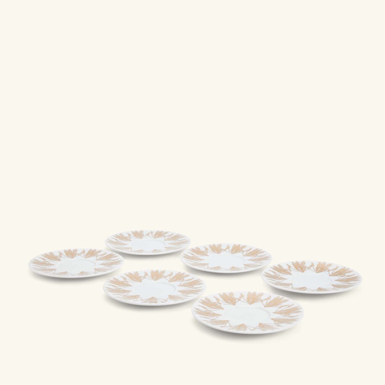 طقم تمرة بالتعاون مع رزان العزوني المؤلف من 6 فناجين للشاي مع صحونها باللون الذهبي صلصال طقم تمرة بالتعاون مع رزان العزوني المؤلف من 6 فناجين للشاي مع صحونها باللون الذهبي